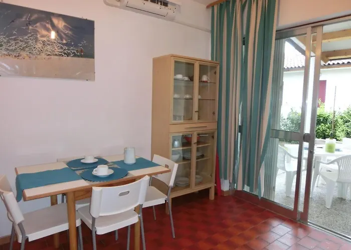 Comfy With Garden And Parking *