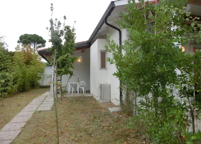 Comfy With Garden And Parking