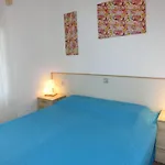 Comfy With Garden And Parking Apartman