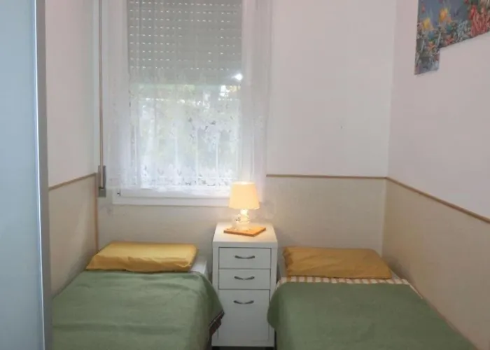 Comfy With Garden And Parking Apartman Bibione