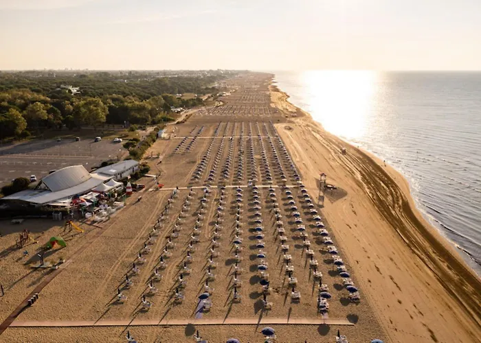 Comfy With Garden And Parking Apartman Bibione